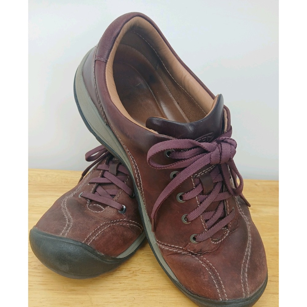 KEEN WOMEN'S Burgandy Leather Hiking Shoe  PRESIDIO II  1019501 SIZE 8W  EUC!